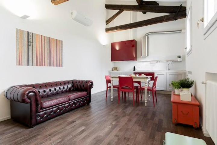 Appartement Red Immerso Tra Le Mura Bolognesi
